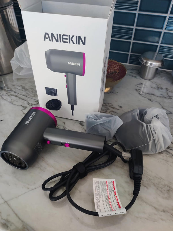 Great Affordable hair dryer. Really lightweight & affective.